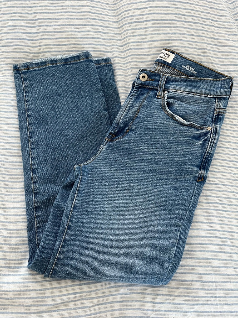 Kensie straight leg jeans